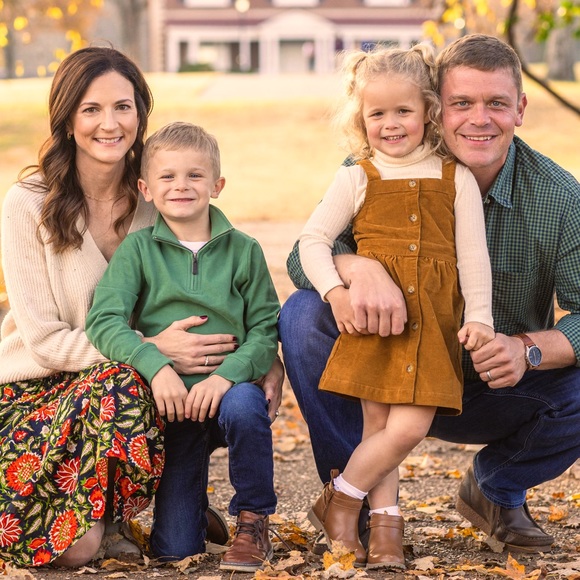 Meet the Posher, Alena - Picture 1 of 1